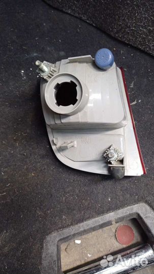 Фонарь птф задний левый Toyota Land Cruiser 200