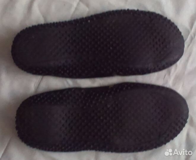 Тапочки для плавания: Joss и Aquasurf