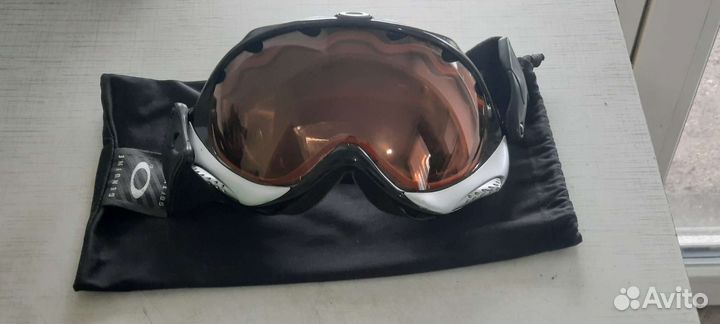 Горнолыжные очки oakley