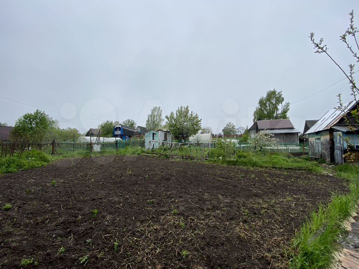 Дача 15 м² на участке 8 сот.