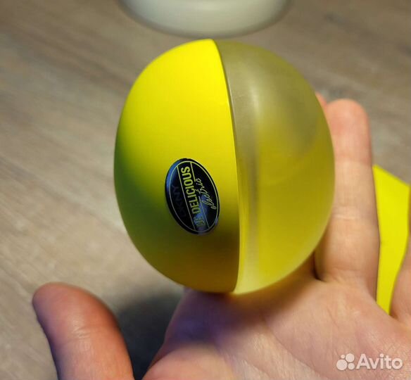 Dkny be delicious limited edition bright crush 50