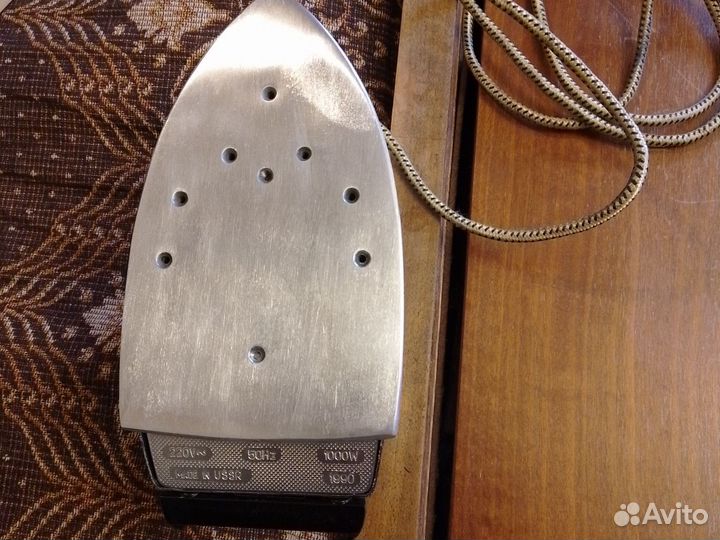 Электро утюг времён СССР