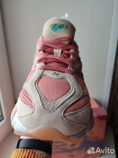 Кроссовки женские New Balance р.41