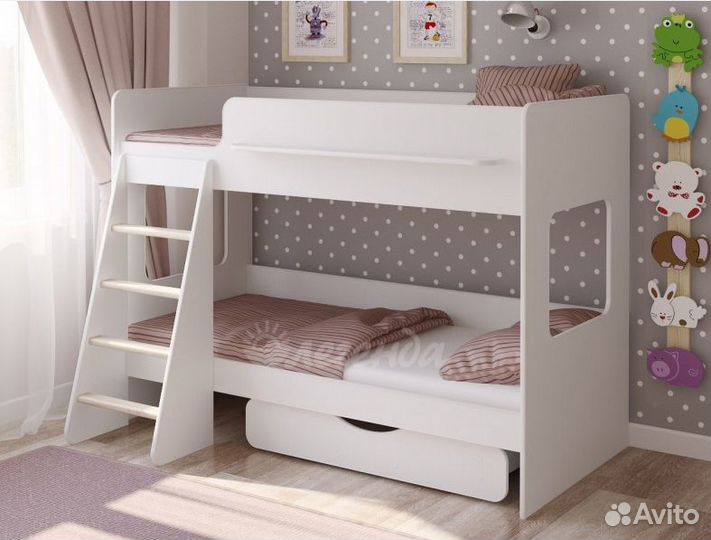 Детская двухъярусная кровать