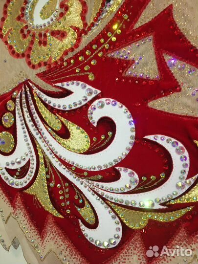 Продам купальник для художественной гимнастики