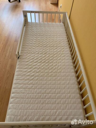 Детская кровать IKEA с матрасом