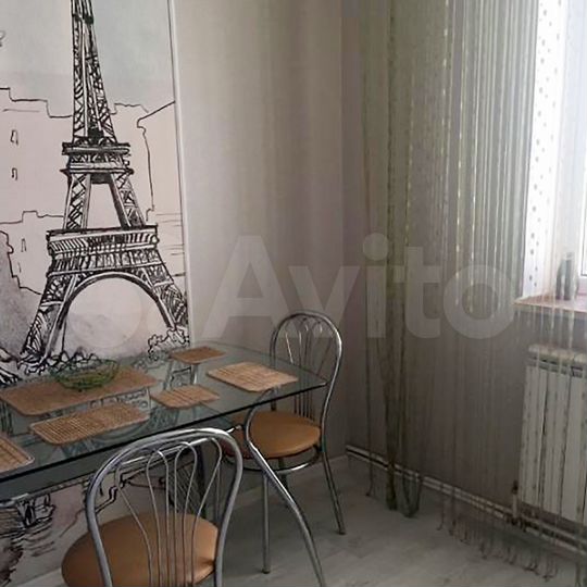 2-к. квартира, 72 м², 8/8 эт.