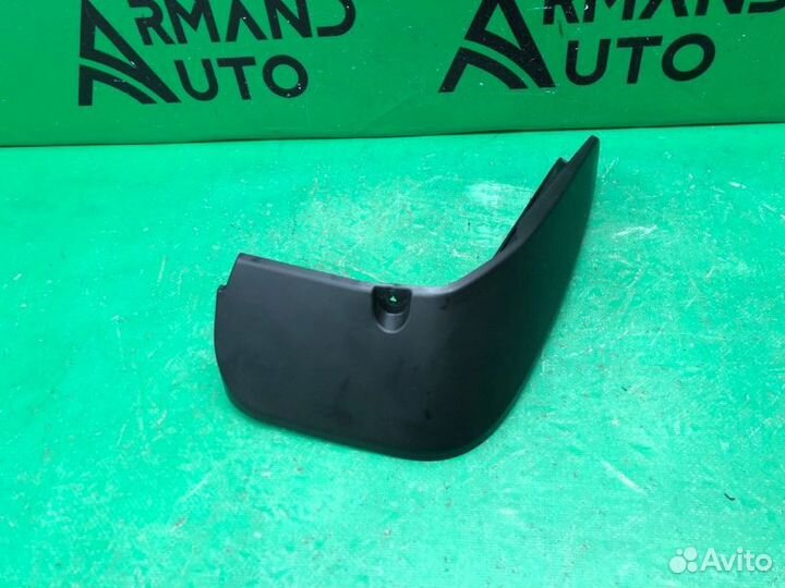 Брызговик задний правый Mazda 5 Cw 2005-2013