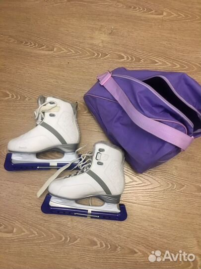 Коньки 36р с сумкой и чехлами