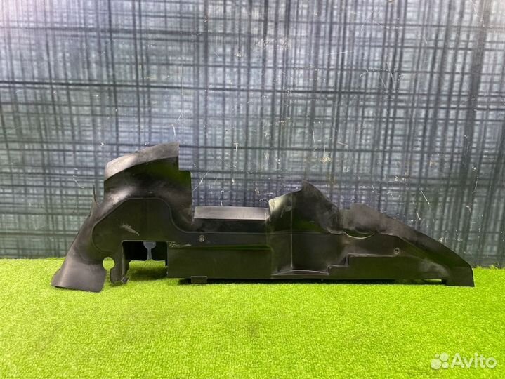 Воздуховод радиатора левый Audi Allroad C5 BES