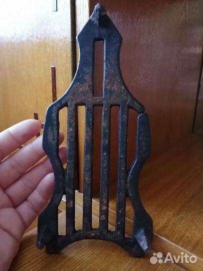 Подставка под утюг