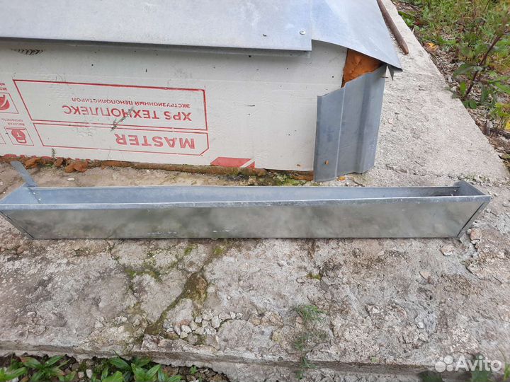 Кормушки, поддоны