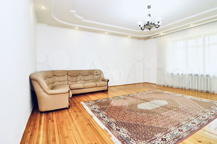 3-к. квартира, 153,6 м², 3/8 эт.