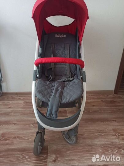 Коляска прогулочная 3 в 1