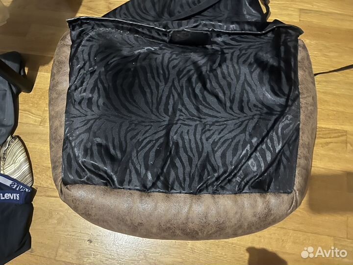 Лежанка для собаки в машину