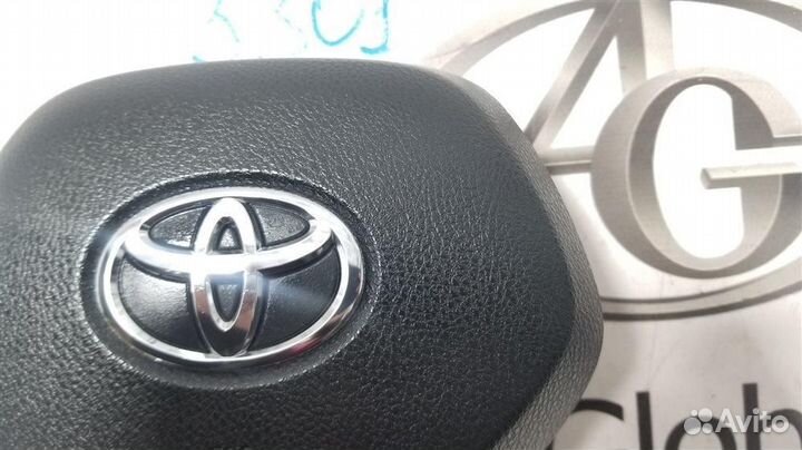 Крышка подушка безопасности (в рулевое колесо) Toyota C-HR