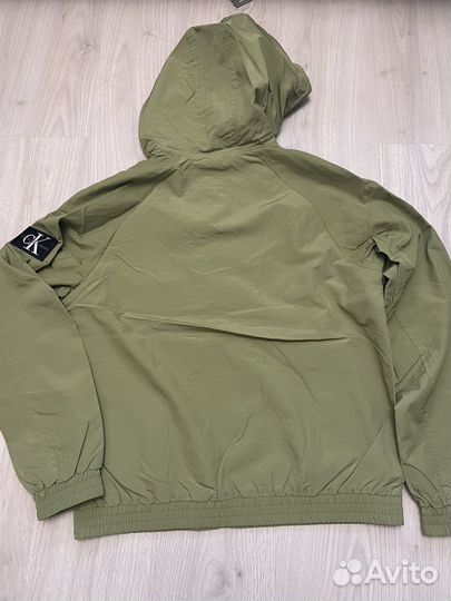 Ветровка куртка Calvin Klein оригинал с патчем