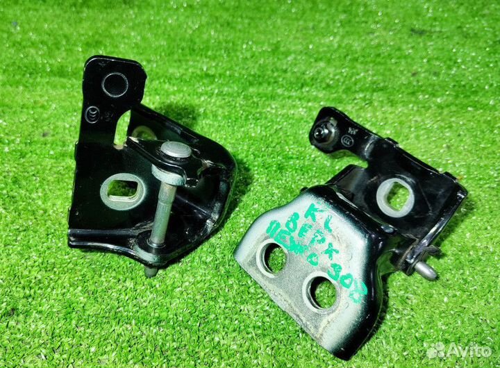 Петли двери задней левой Peugeot 308