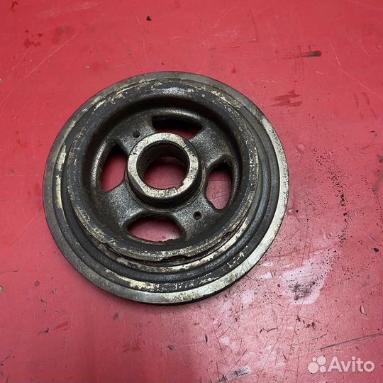 Шкив коленвала 123032J200 Nissan Liberty (M12)