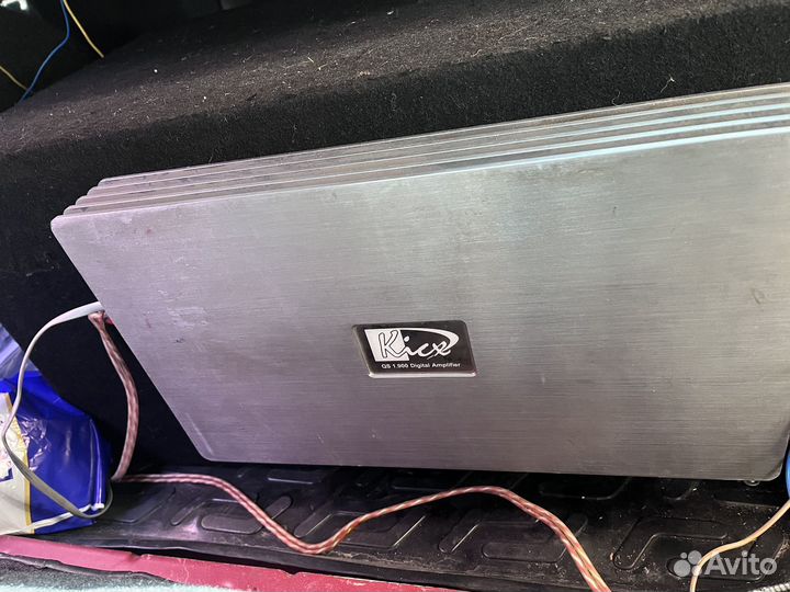 Продам саб с усилителем