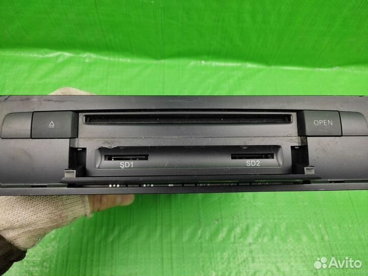 Магнитола / проигрыватель Audi Q7 2005-2015