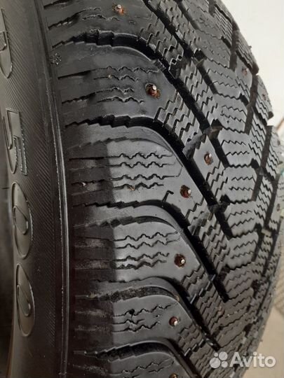 Goodyear UltraGrip 500 235/60 R18