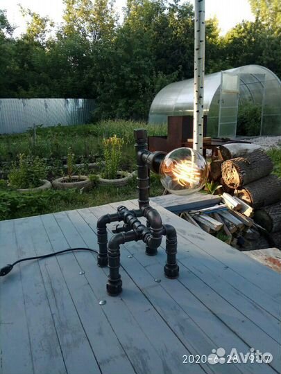 Настольная лампа 