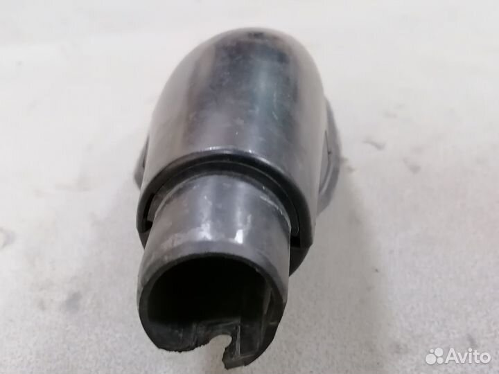 Крепёж рейлинга правый для Mitsubishi Outlander 1