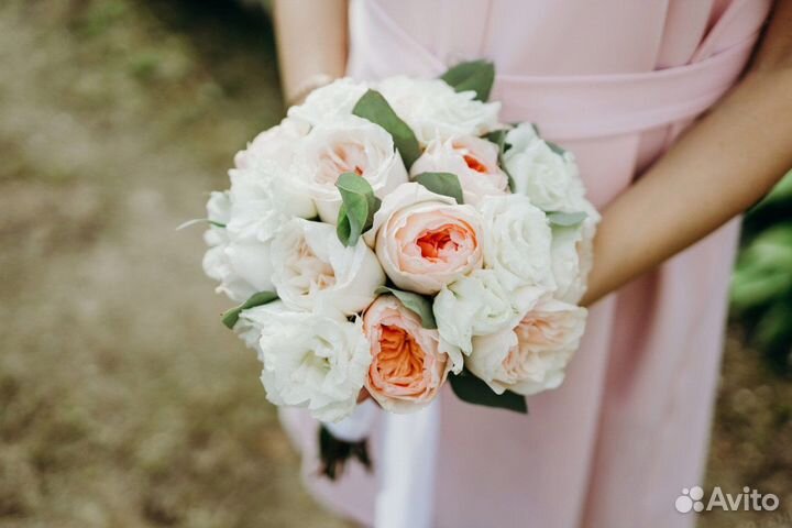 Свадебный букет из пионовидных роз
