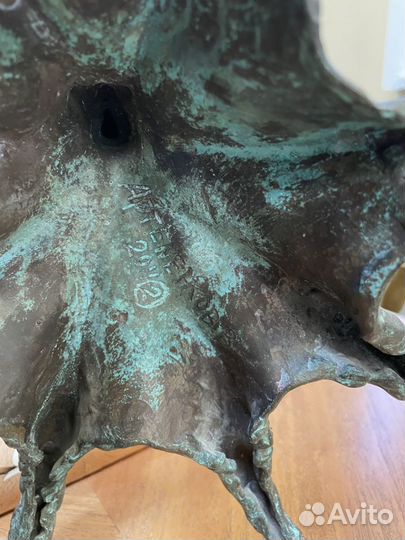Бронзовая статуэтка 