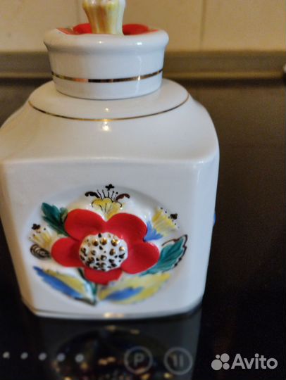 Чайница фарфор лфз 1950 годы ручная роспись