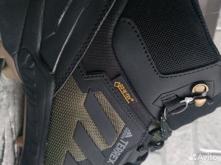 Зимние кроссовки adidas terrex высокие р2