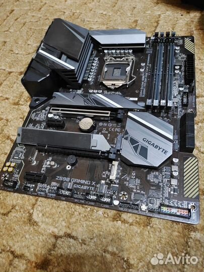 Материнская плата lga 1200 Z490 Gigabyte