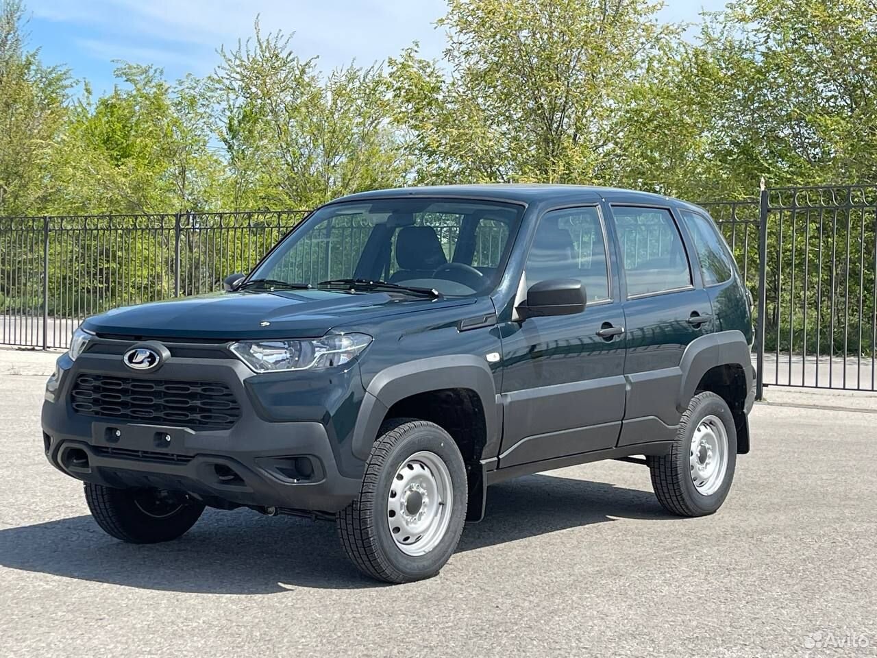 Продам ВАЗ (LADA) Niva Travel I рестайлинг (2020—2024) 2024 бензин  внедорожник бу в в Тольятти, цена 1200000 ₽