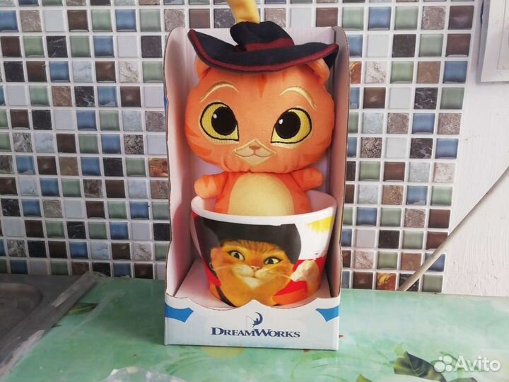 Кружка с игрушкой
