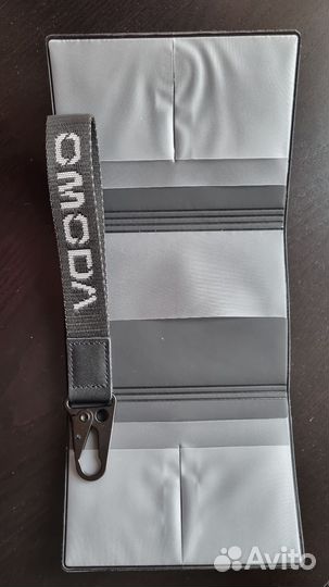 Обложка Omoda для автодокументов
