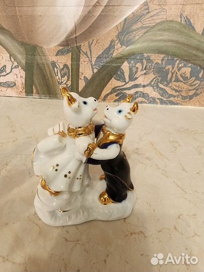 Фарфоровые статуэтки