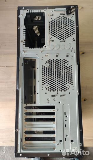 Компьютерный корпус Thermaltake Armor