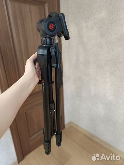 Штатив для фотоаппарата