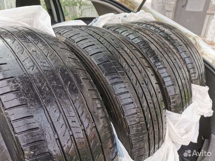 Bridgestone Dueler H/T 843 215/60 R17 96H