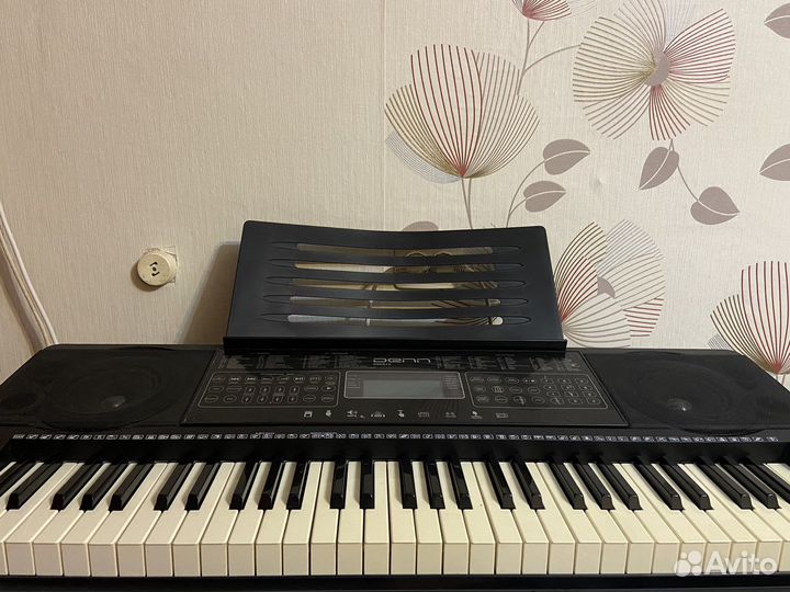 Синтезатор denn dek612