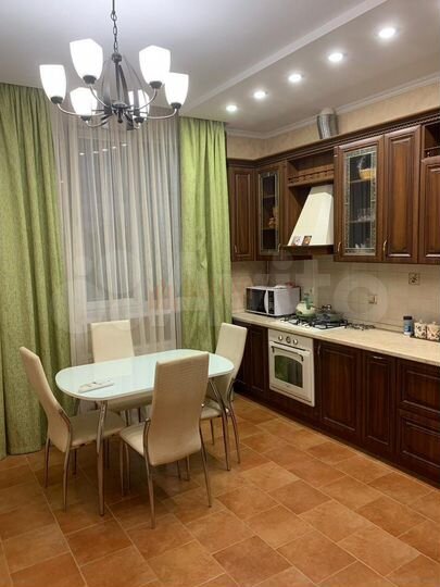 3-к. квартира, 115,7 м², 4/8 эт.