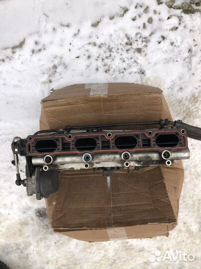 Коллектор впускной Volkswagen Passat B6 Б6 2.0