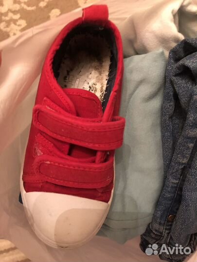 Пакет вещей с обувью мальчик