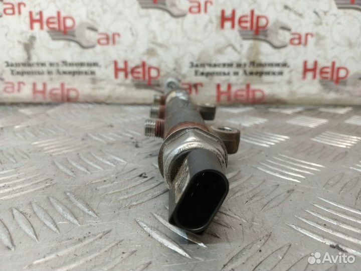 Рампа топливная левая Land Rover Discovery L319