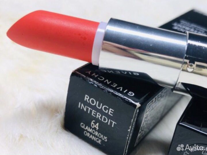 Givenchy Rouge iInterdit помада тон 64