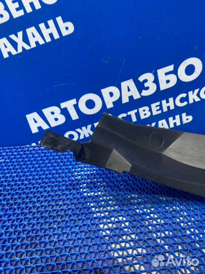 Подкрылок Chevrolet Lacetti седан 2005