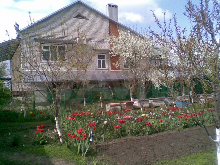 Дом 250 м² на участке 11 сот.