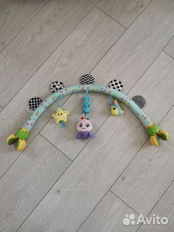 Дуга с игрушками