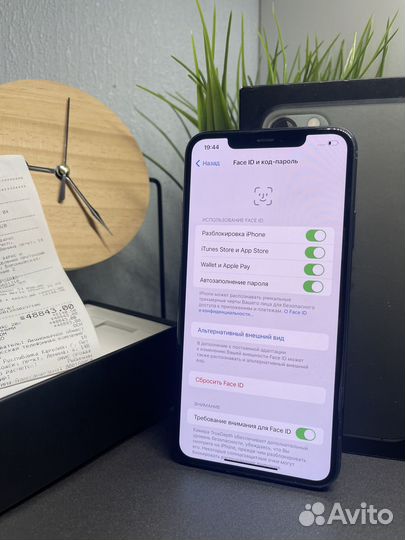 iPhone 11 Pro Max, 64 ГБ